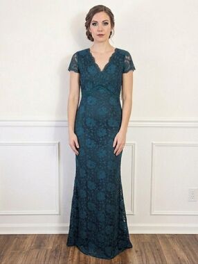Ellen Tracy Teal Lace Mermaid Hem Floor Length Dress 6 NWT